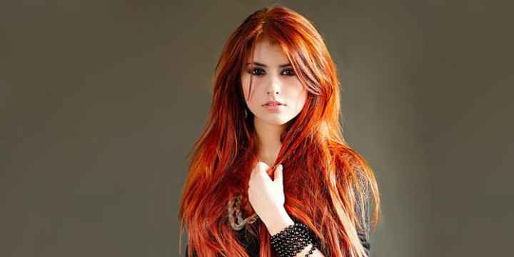 Девушка со светло-рыжими волосами